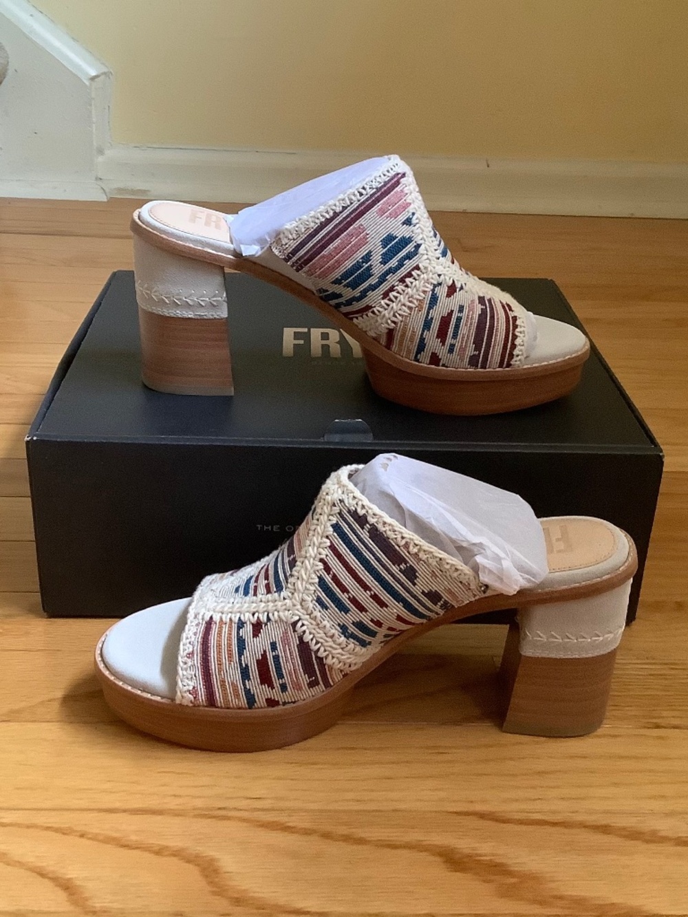 Frye Pipa Crochet Platform Sandal Multi SZ 9